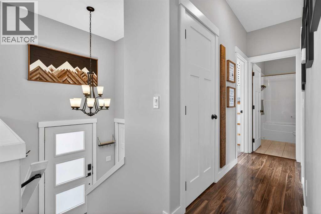 612 Country Meadows Close NW, Diamond Valley, Alberta  T0L 2A0 - Photo 14 - A2301804