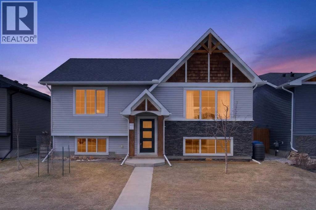 612 Country Meadows Close NW, Diamond Valley, Alberta  T0L 2A0 - Photo 1 - A2301804
