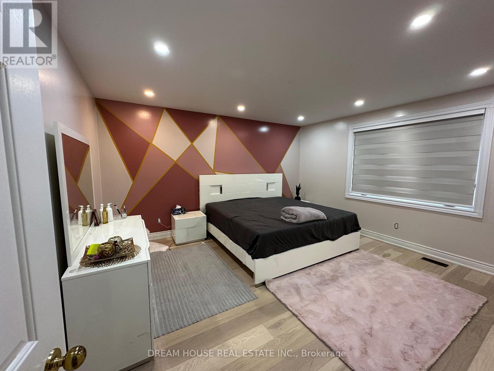 20 Harold Street, Whitby, Ontario  L1N 8Z7 - Photo 11 - E13032972