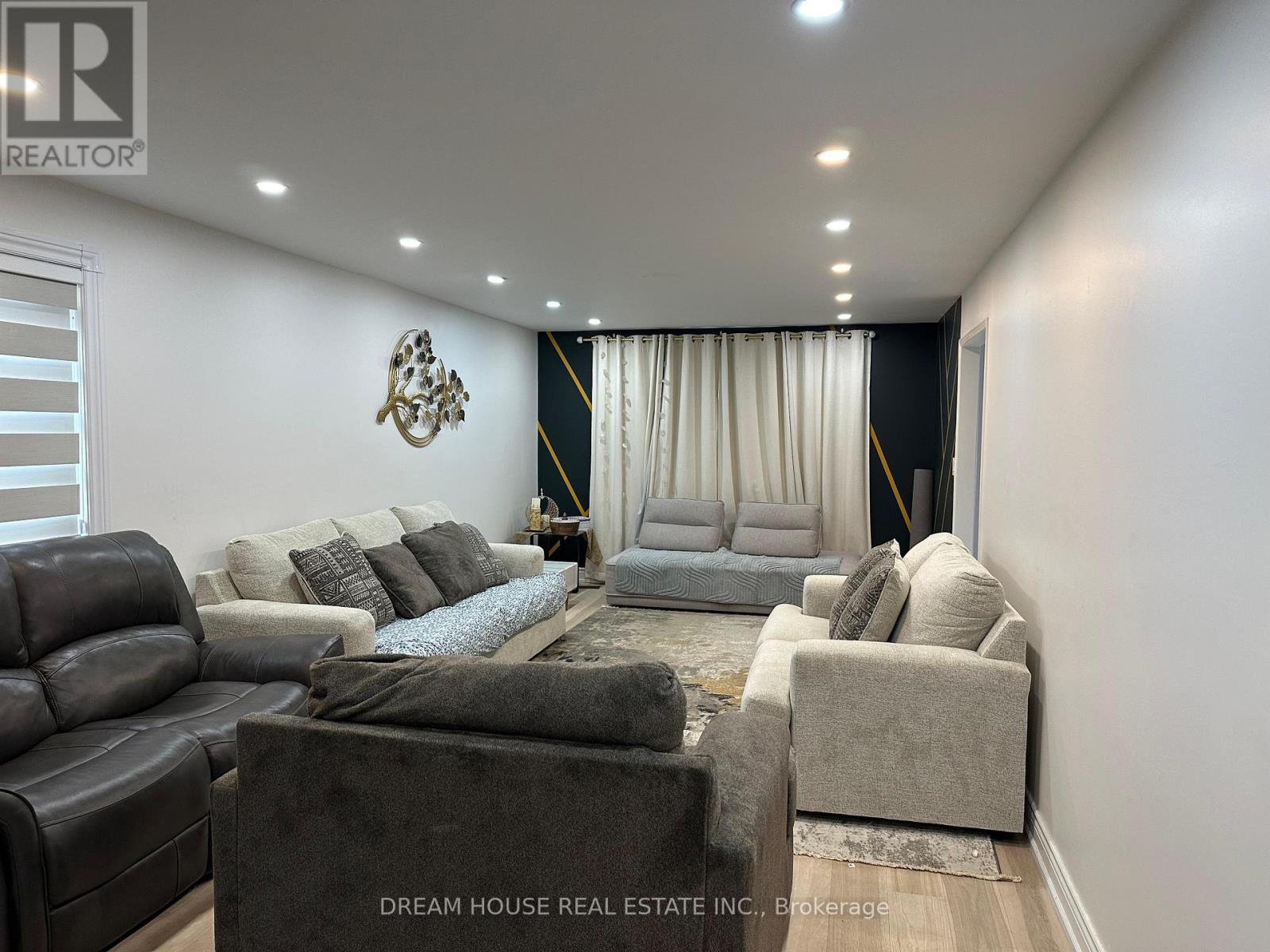 20 Harold Street, Whitby, Ontario  L1N 8Z7 - Photo 5 - E13032972