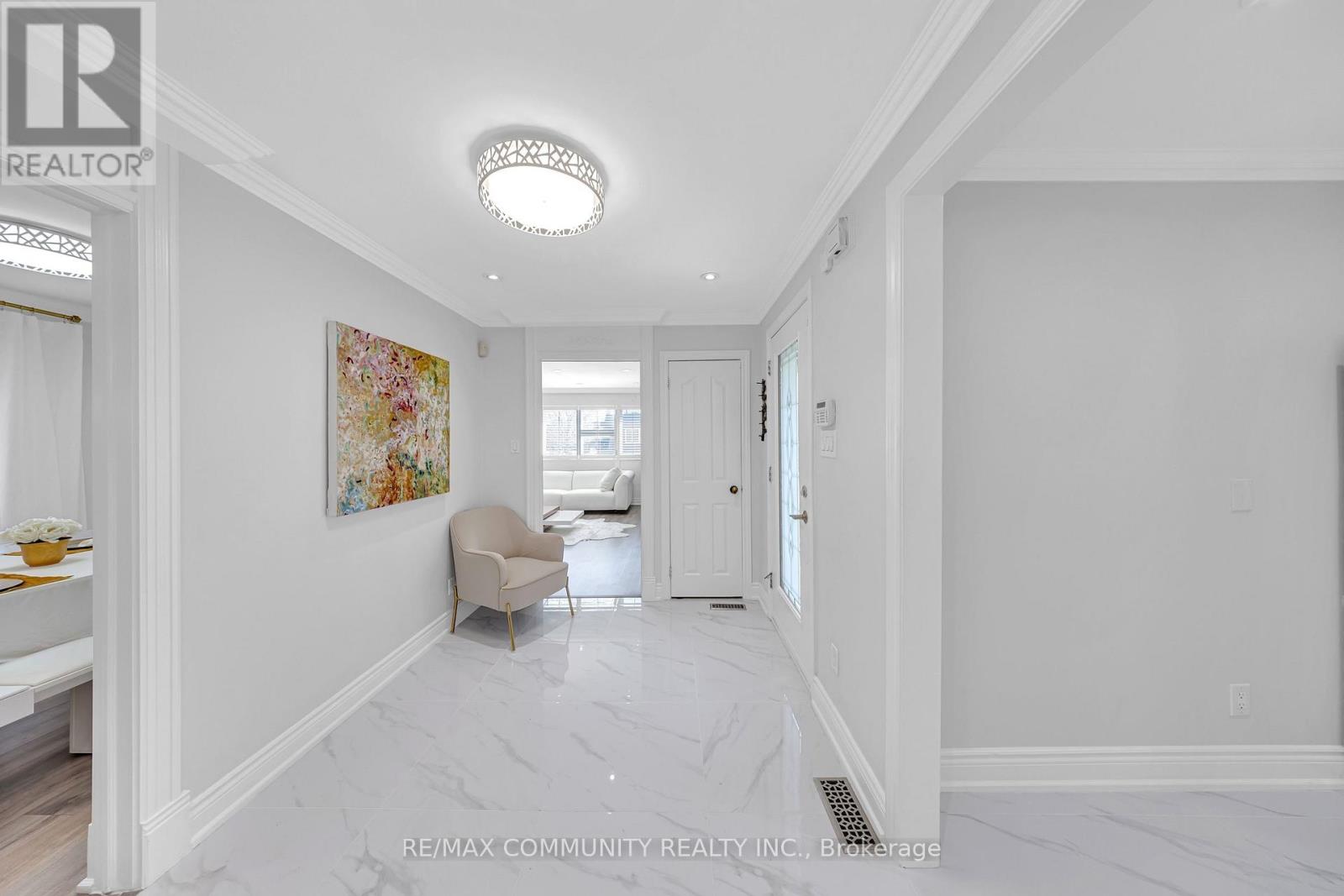 46 Mcgrath Court, Toronto, Ontario  M1C 3B5 - Photo 2 - E13032980