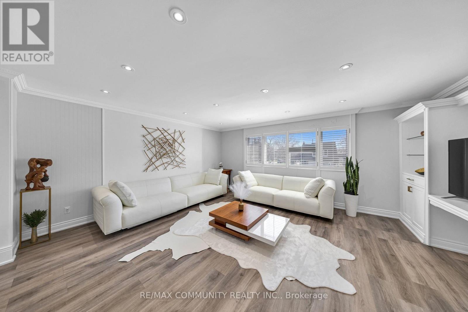 46 Mcgrath Court, Toronto, Ontario  M1C 3B5 - Photo 3 - E13032980