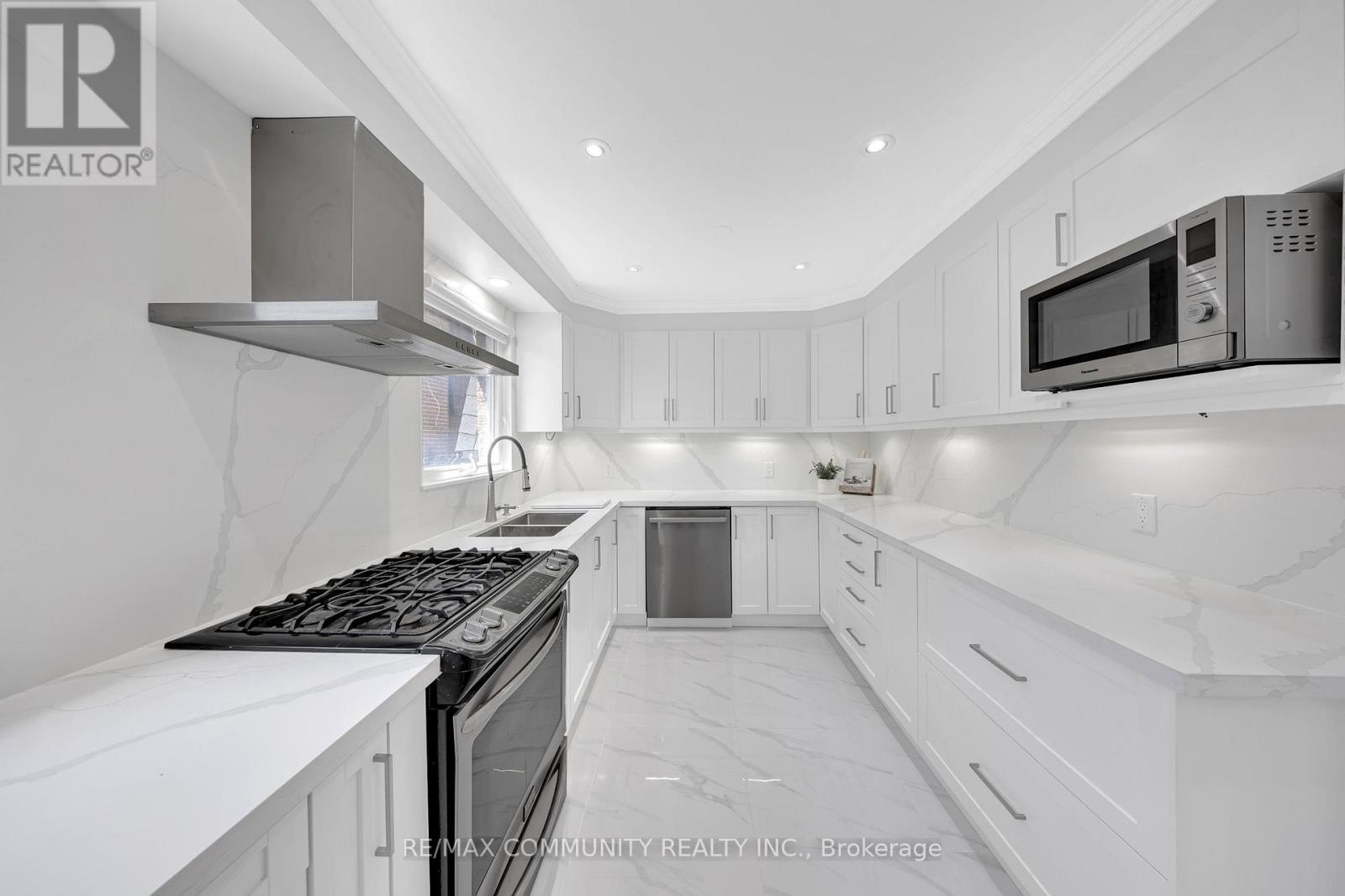 46 Mcgrath Court, Toronto, Ontario  M1C 3B5 - Photo 8 - E13032980