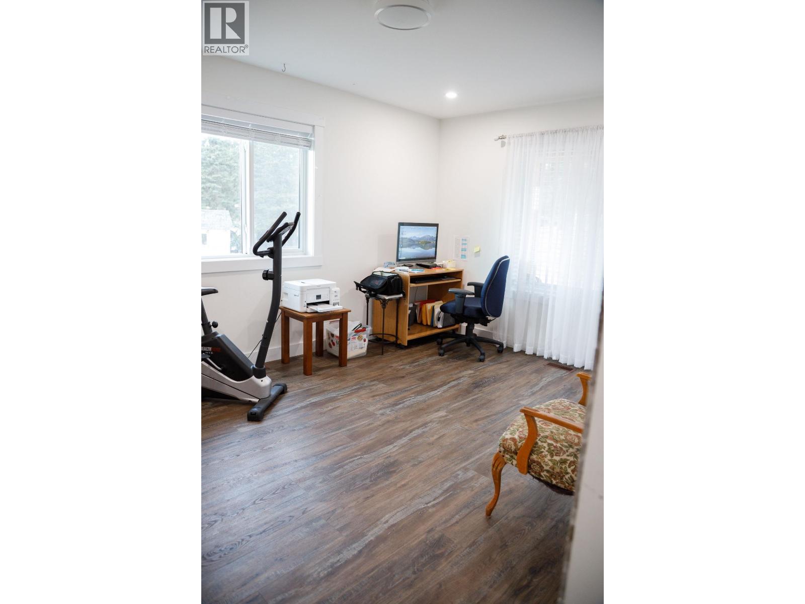 3789 E Tchesinkut Road, Burns Lake, British Columbia  V0J 1E2 - Photo 15 - R3114837