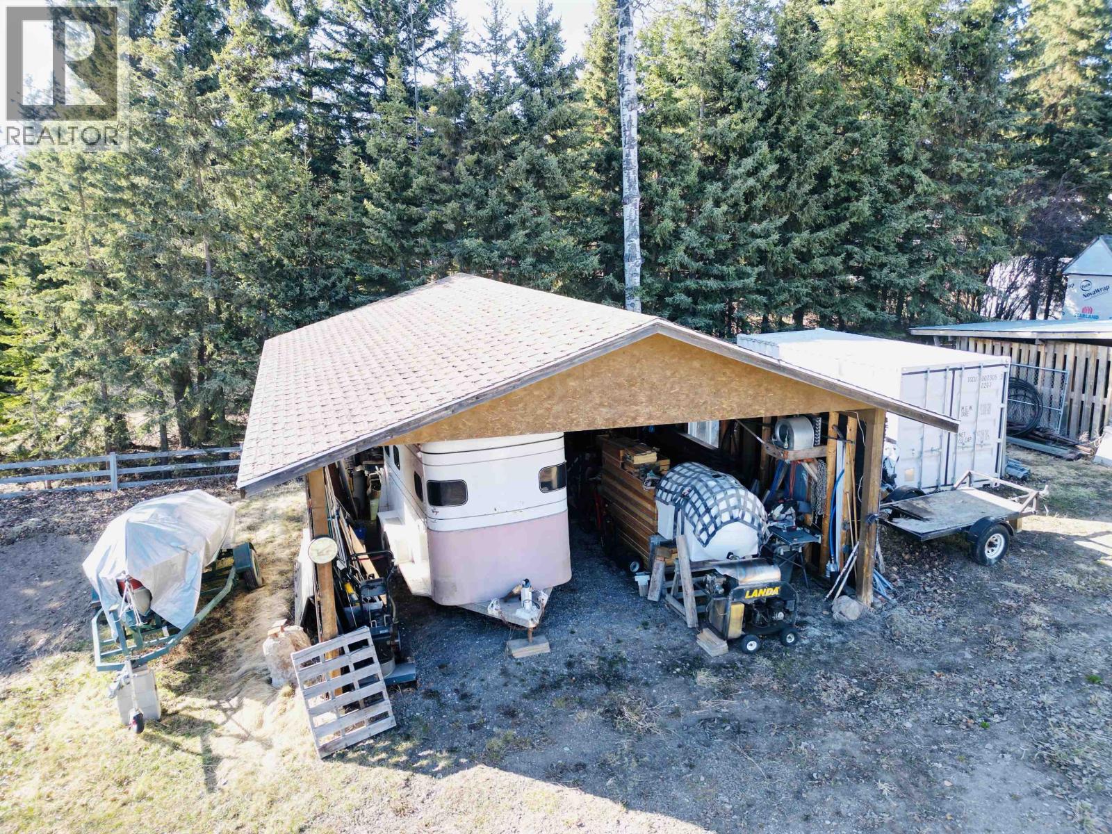3789 E Tchesinkut Road, Burns Lake, British Columbia  V0J 1E2 - Photo 9 - R3114837