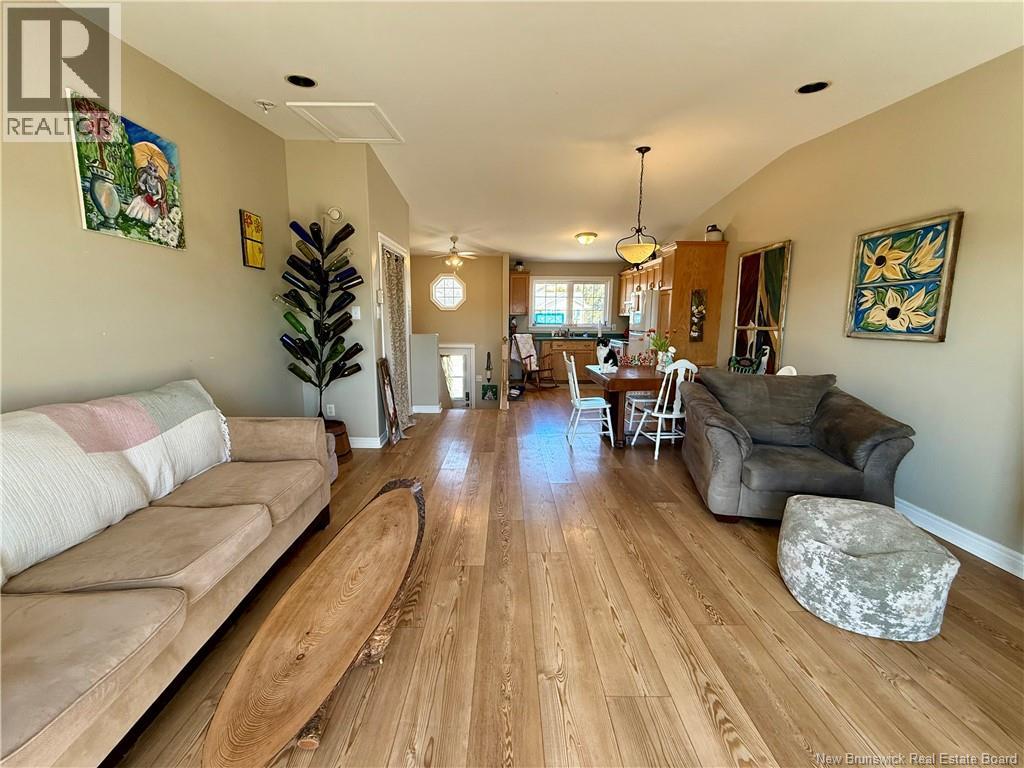 61 Downsview Drive, Saint John, New Brunswick  E2M 7X4 - Photo 5 - NB136164