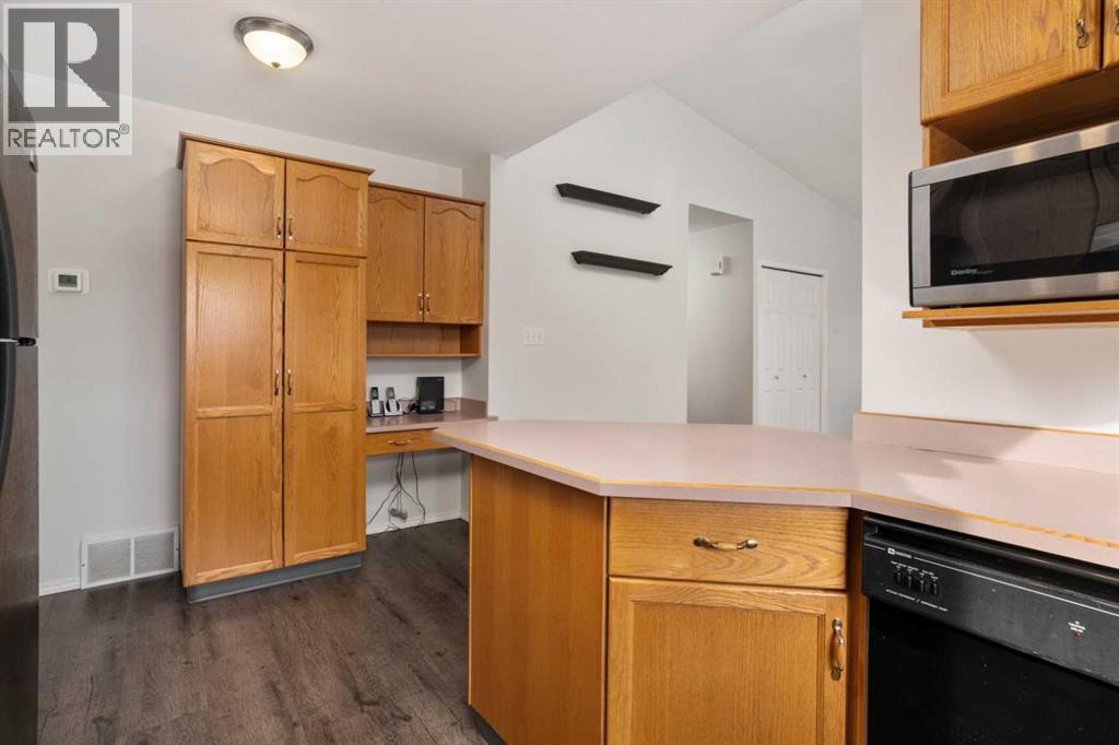 4919 53 Avenue, Viking, Alberta  T0B 4N0 - Photo 9 - A2268500