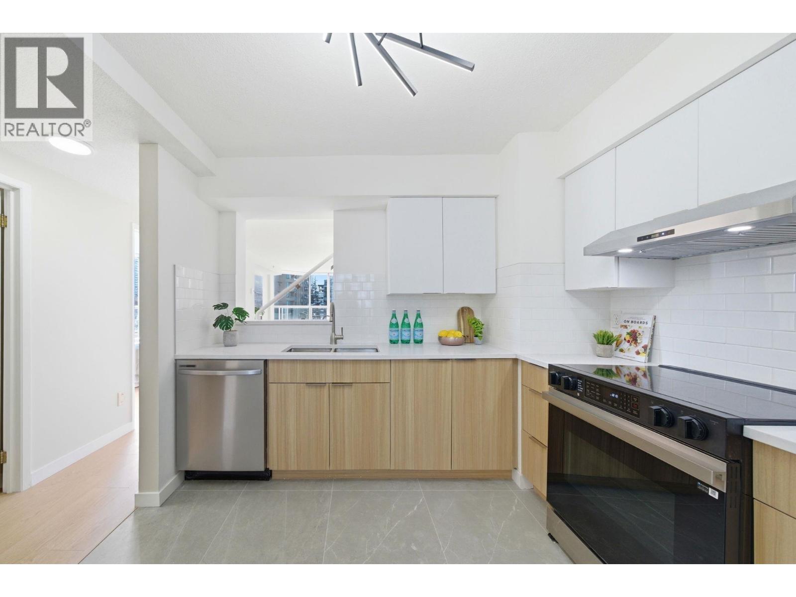 702 1771 Nelson Street, Vancouver, British Columbia  V6G 1M6 - Photo 10 - R3114795