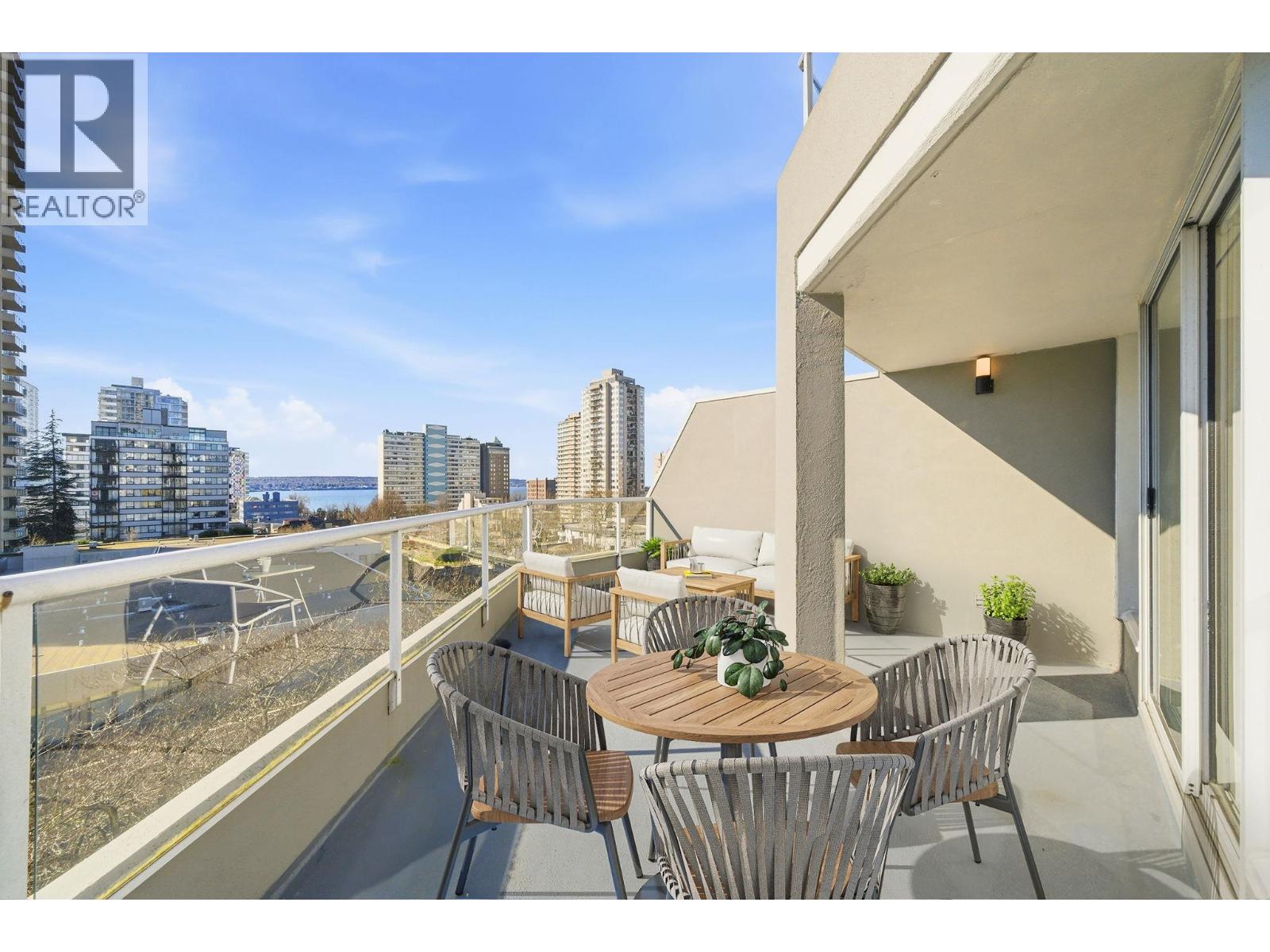 702 1771 Nelson Street, Vancouver, British Columbia  V6G 1M6 - Photo 2 - R3114795