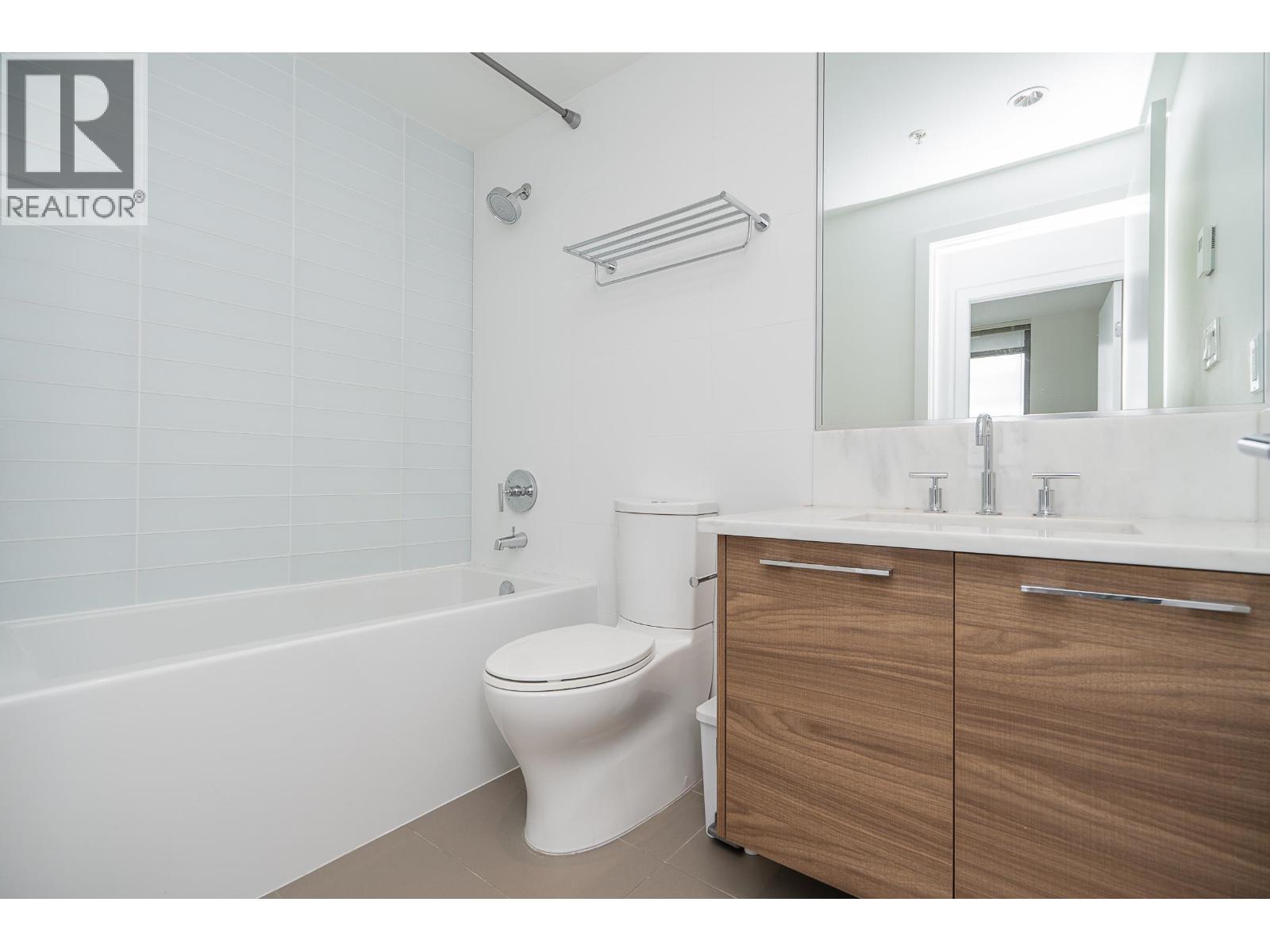 2501 1188 Pinetree Way, Coquitlam, British Columbia  V3B 0K9 - Photo 27 - R3114846