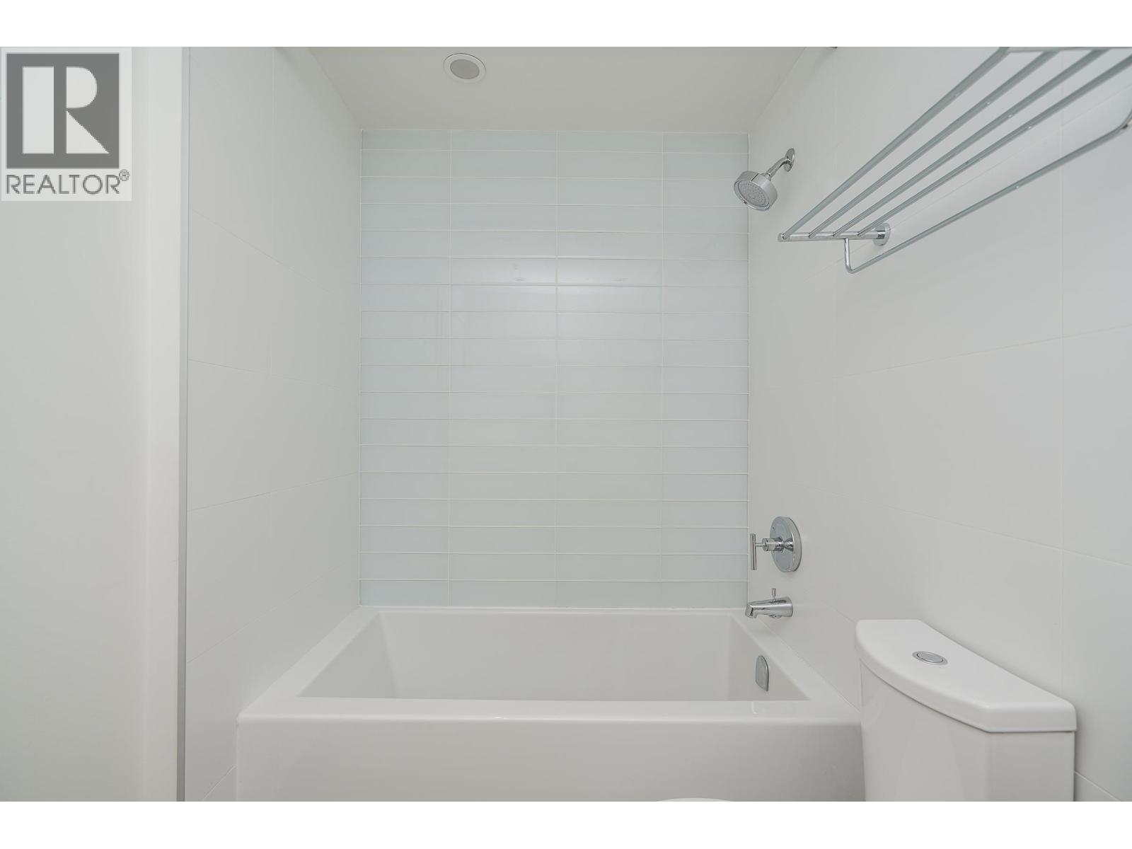 2501 1188 Pinetree Way, Coquitlam, British Columbia  V3B 0K9 - Photo 28 - R3114846