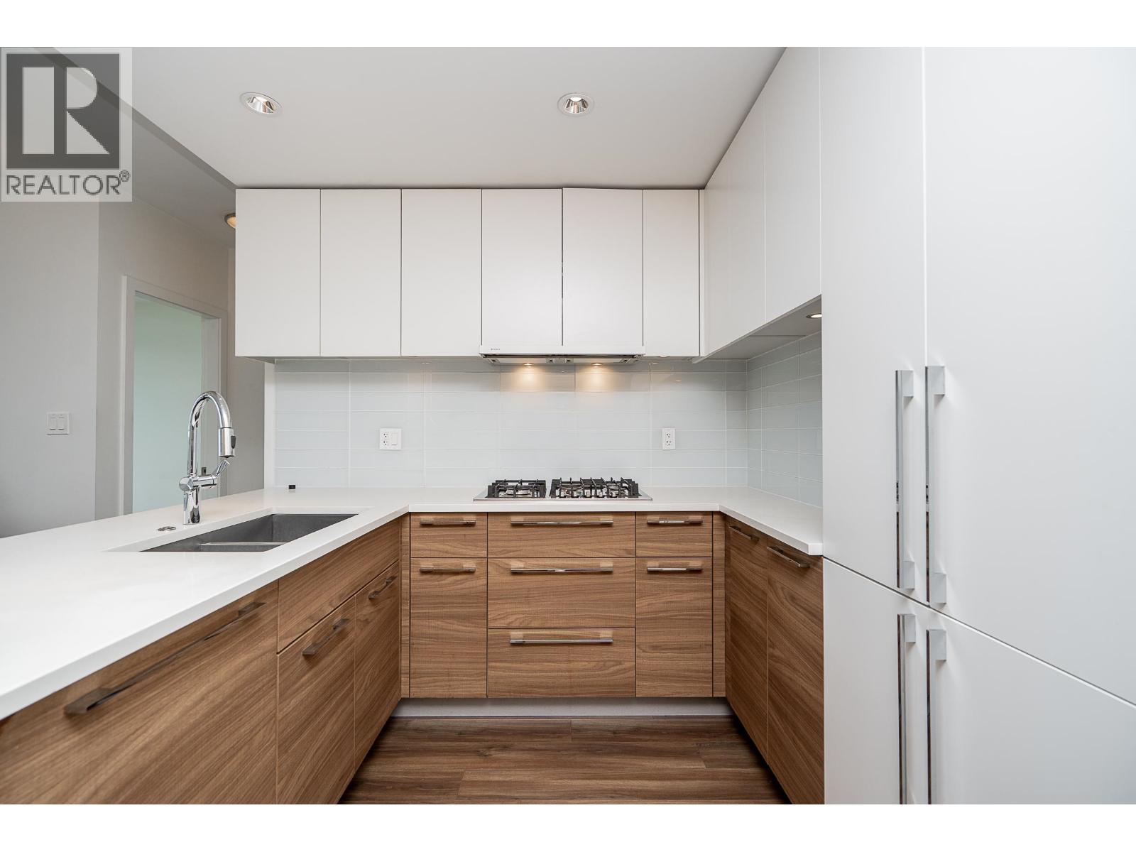 2501 1188 Pinetree Way, Coquitlam, British Columbia  V3B 0K9 - Photo 4 - R3114846