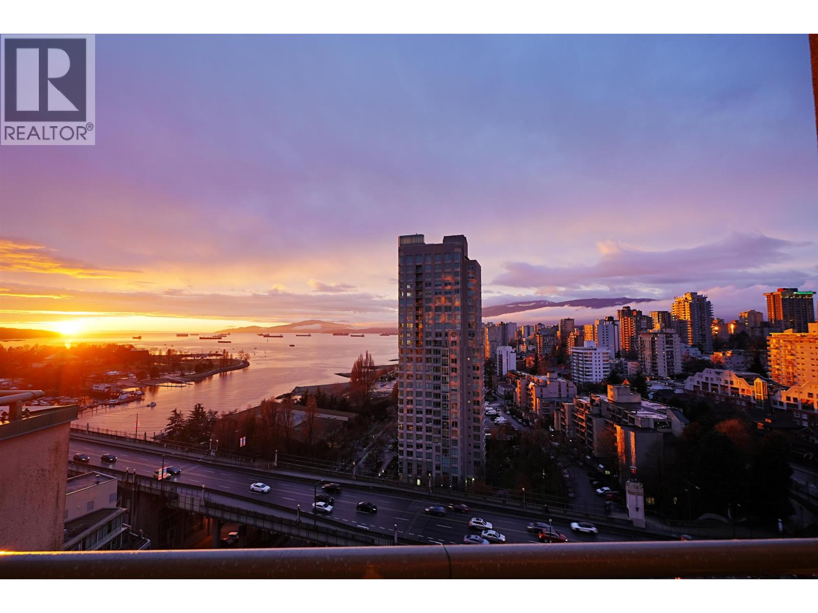 2103 907 Beach Avenue, Vancouver, British Columbia  V6Z 2R3 - Photo 3 - R3114857