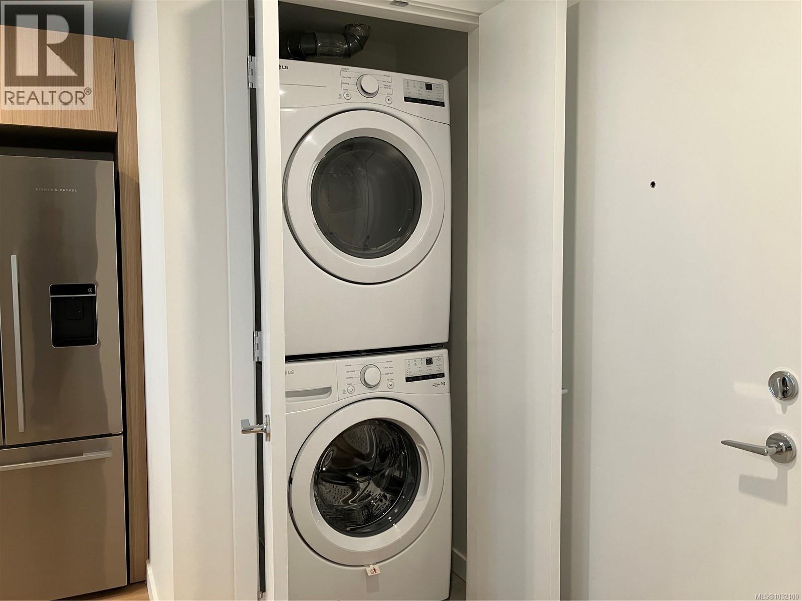 202 899 Esquimalt Rd, Esquimalt, British Columbia  V9A 3M5 - Photo 21 - 1032109