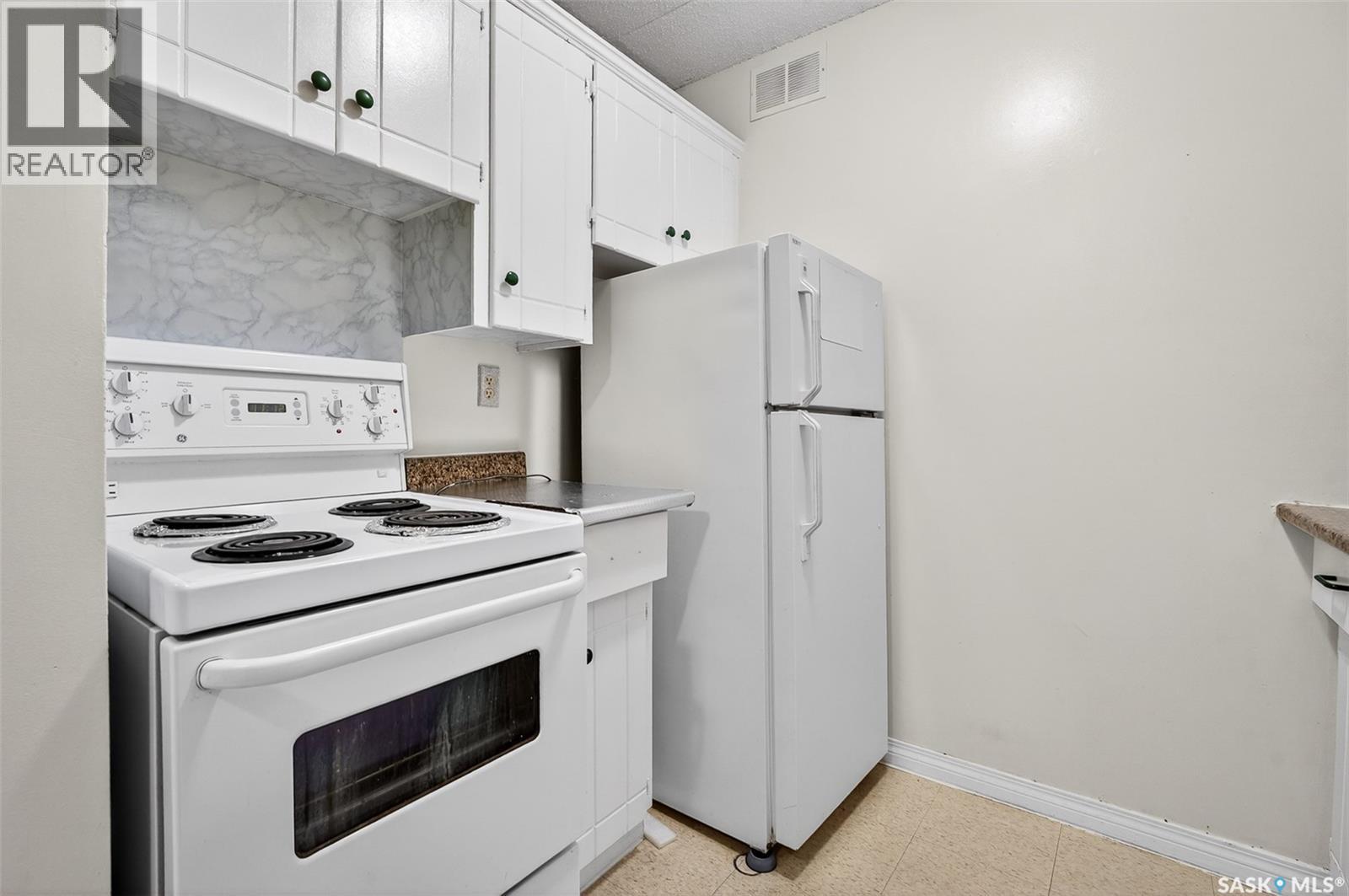 302 550 Laurier Street, Moose Jaw, Saskatchewan  S6H 6X6 - Photo 12 - SK030105