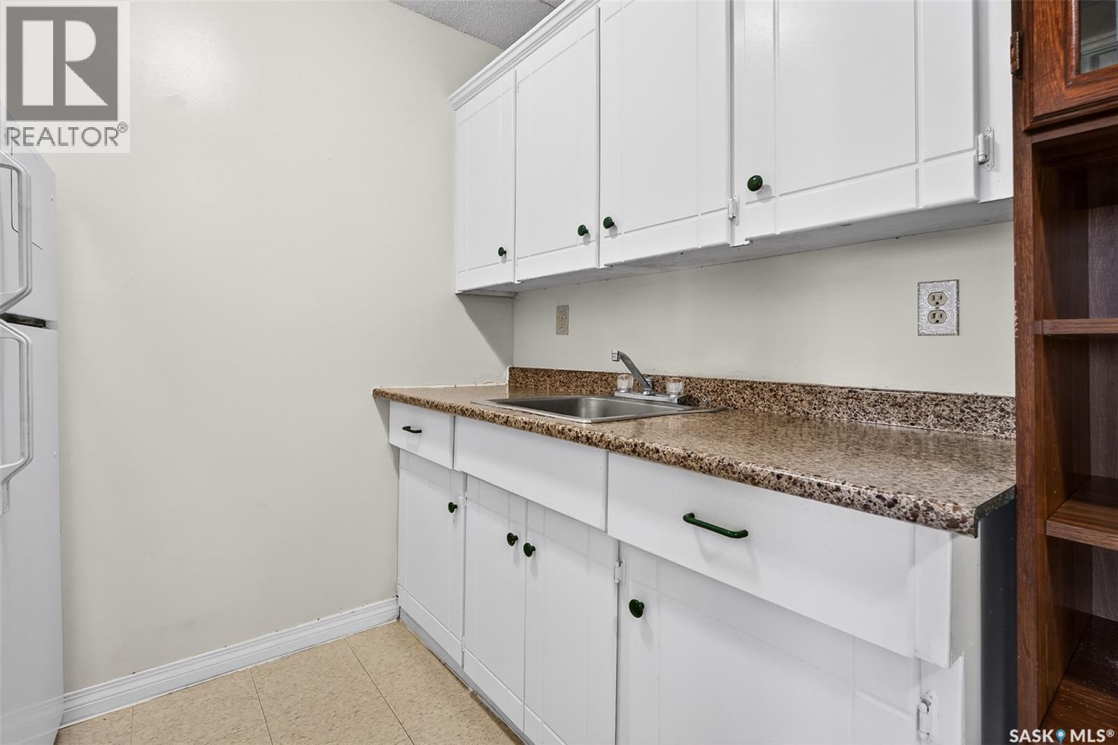 302 550 Laurier Street, Moose Jaw, Saskatchewan  S6H 6X6 - Photo 11 - SK030105