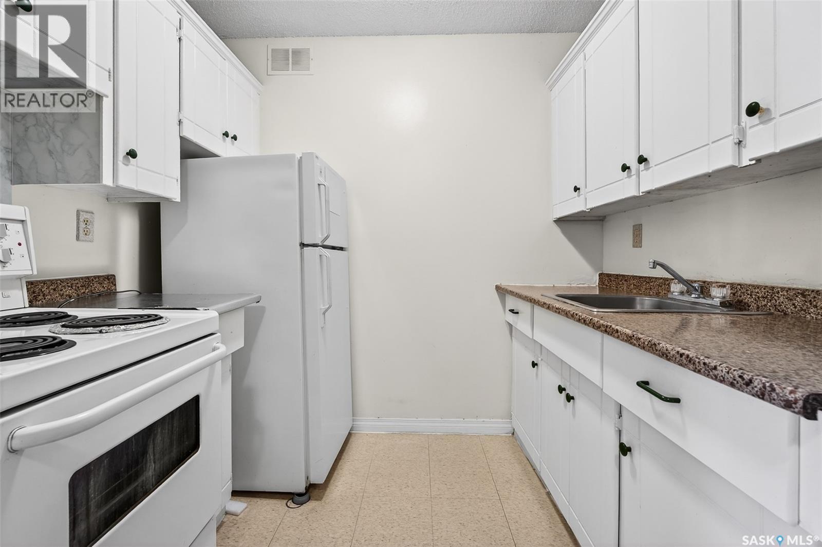 302 550 Laurier Street, Moose Jaw, Saskatchewan  S6H 6X6 - Photo 10 - SK030105