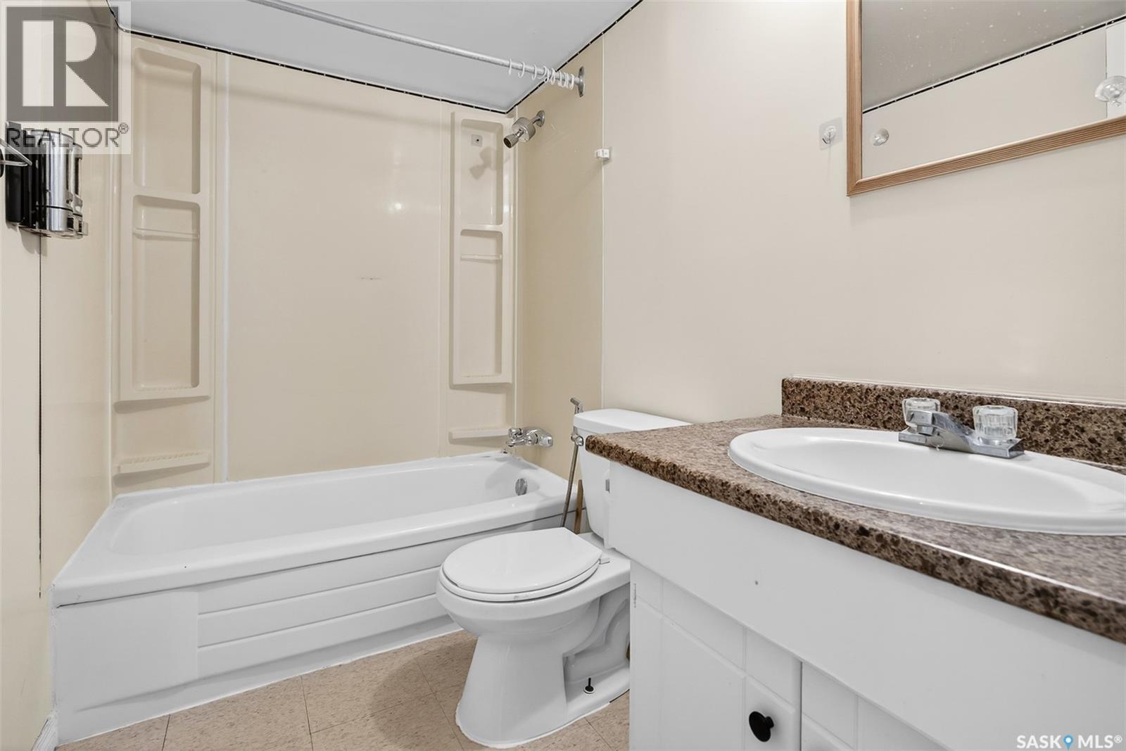 302 550 Laurier Street, Moose Jaw, Saskatchewan  S6H 6X6 - Photo 21 - SK030105