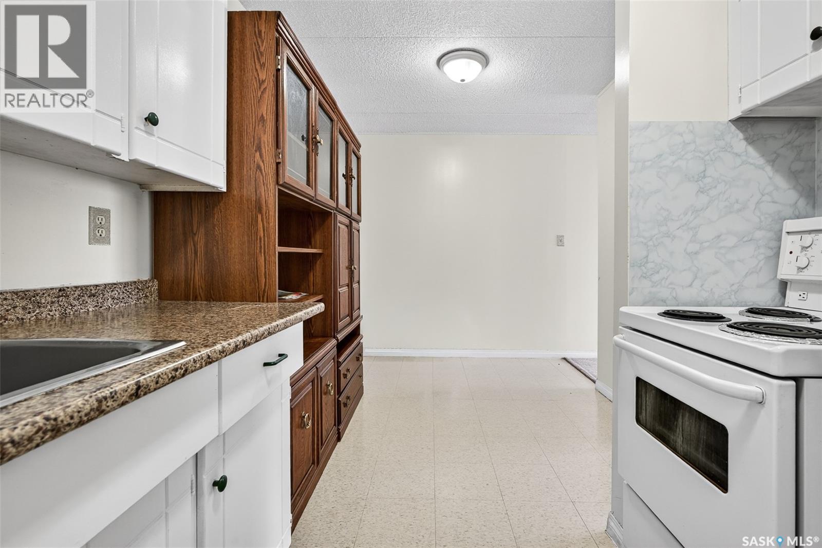 302 550 Laurier Street, Moose Jaw, Saskatchewan  S6H 6X6 - Photo 14 - SK030105