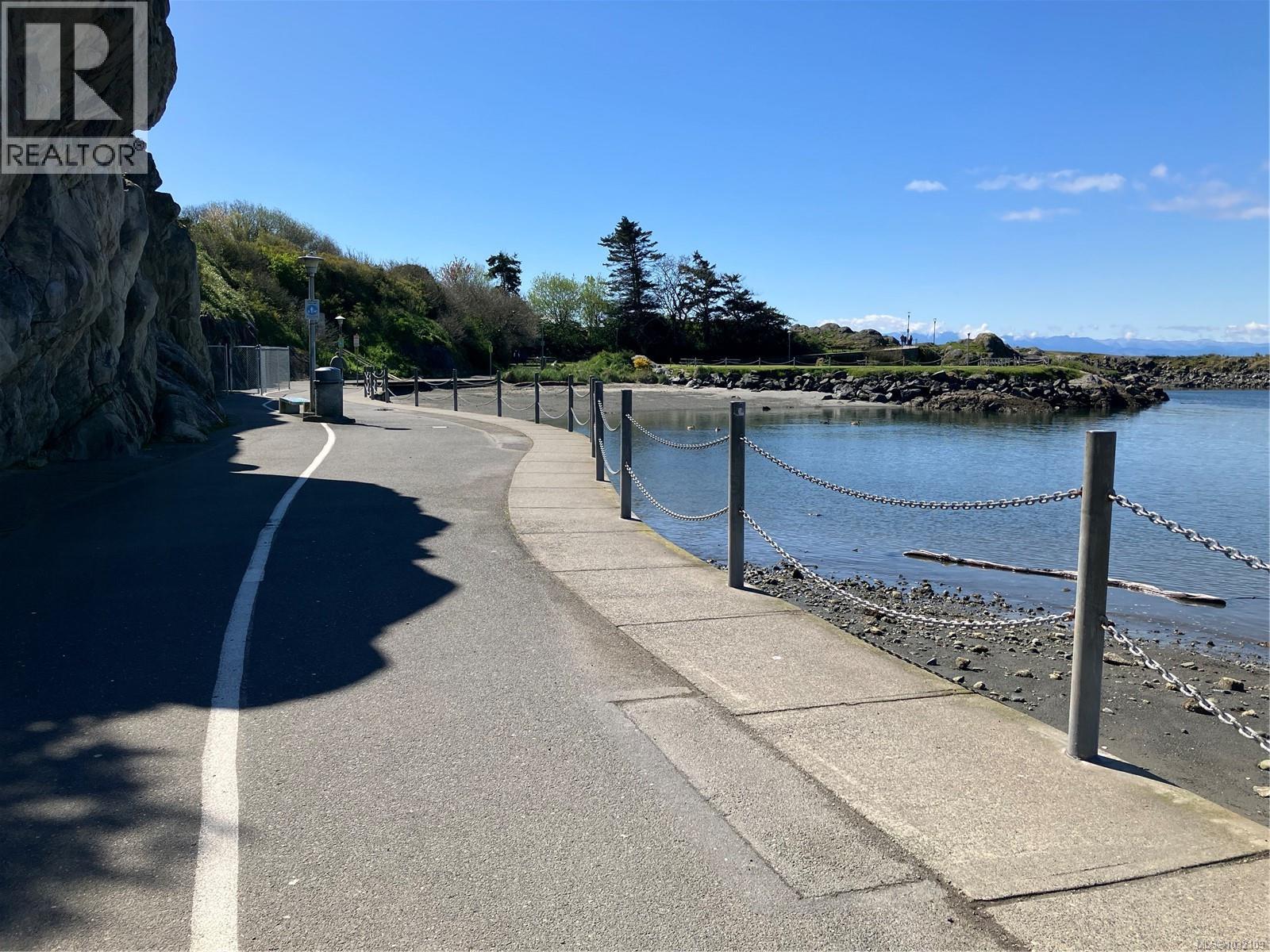 202 899 Esquimalt Rd, Esquimalt, British Columbia  V9A 3M5 - Photo 36 - 1032109