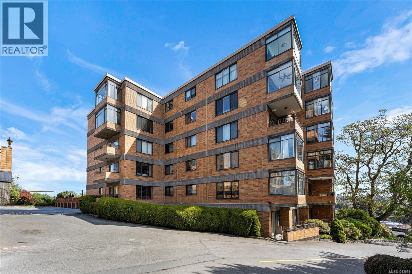 205 2910 Cook St, Victoria, British Columbia  V8T 3S7 - Photo 25 - 1033034