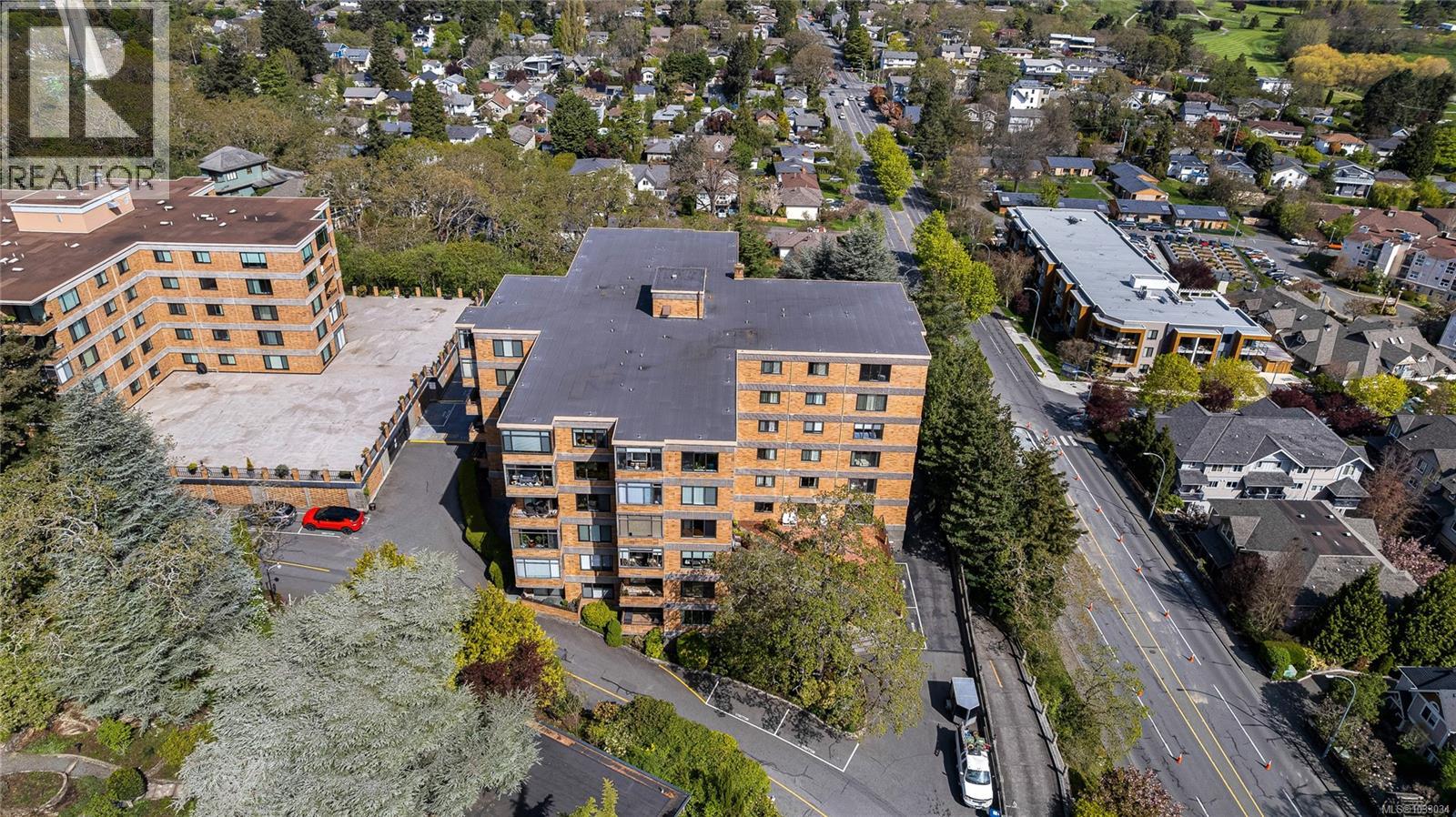 205 2910 Cook St, Victoria, British Columbia  V8T 3S7 - Photo 32 - 1033034