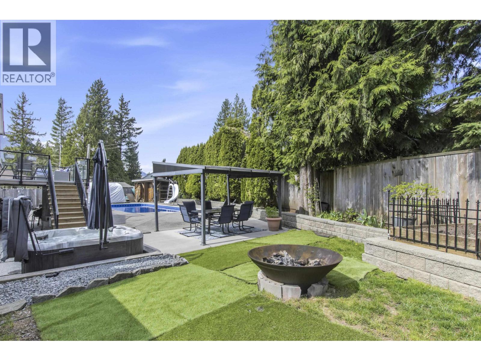 2541 Montrose Way, Squamish, British Columbia  V0N 1T0 - Photo 12 - R3114773