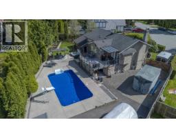 2541 MONTROSE WAY, Squamish, British Columbia