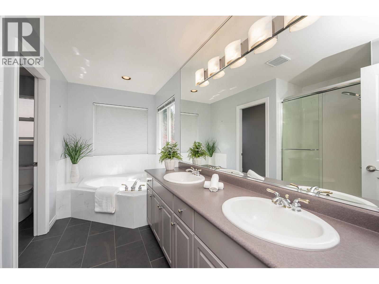 64 Wilkes Creek Drive, Port Moody, British Columbia  V3H 4Z9 - Photo 18 - R3114776