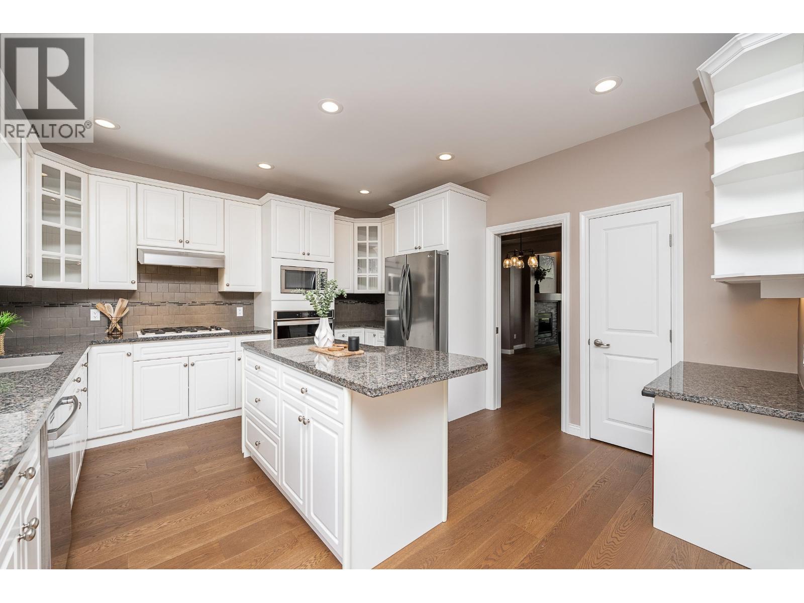 64 Wilkes Creek Drive, Port Moody, British Columbia  V3H 4Z9 - Photo 6 - R3114776