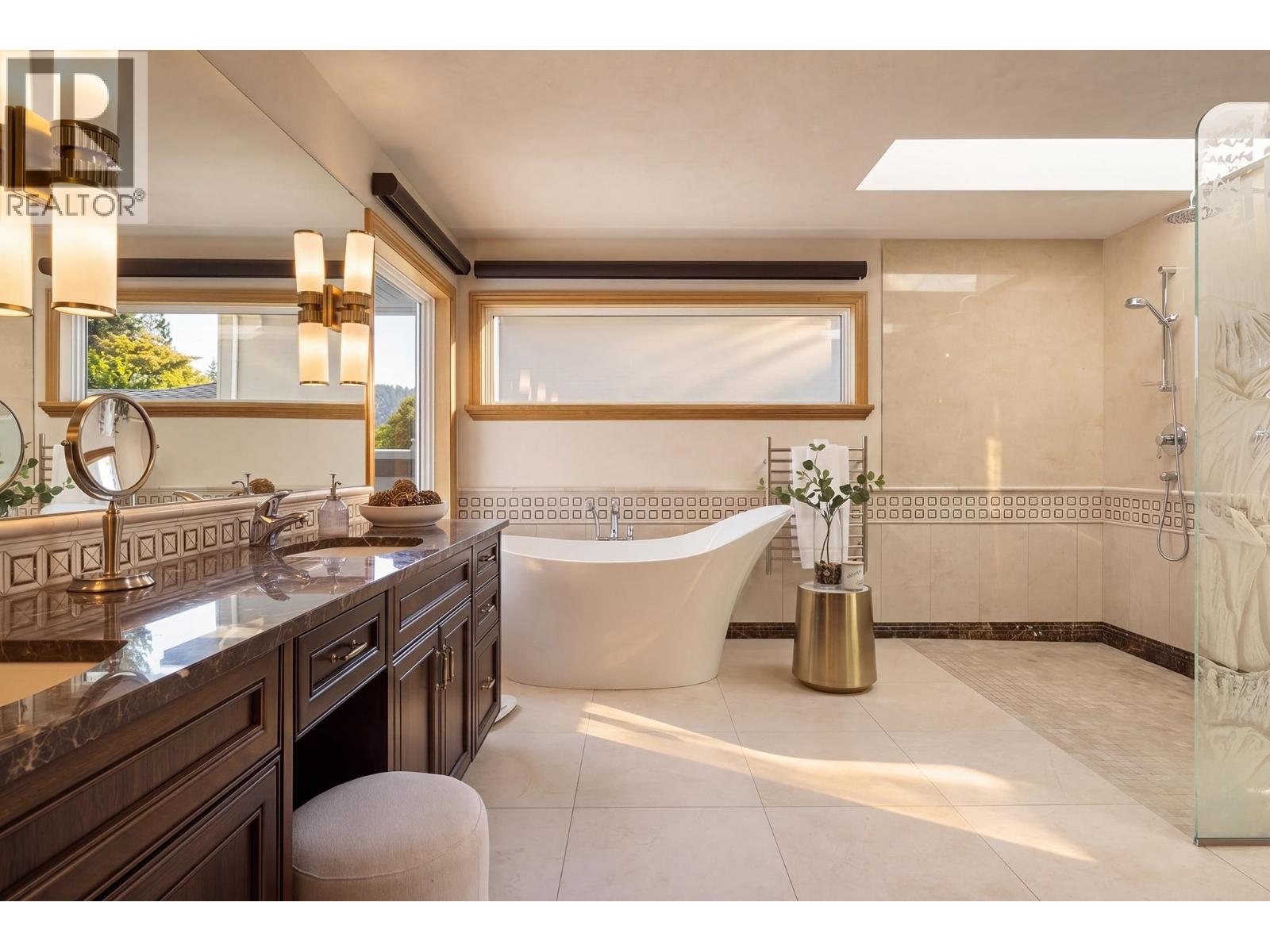 588 Lowry Lane, North Vancouver, British Columbia  V7G 1R3 - Photo 18 - R3114800