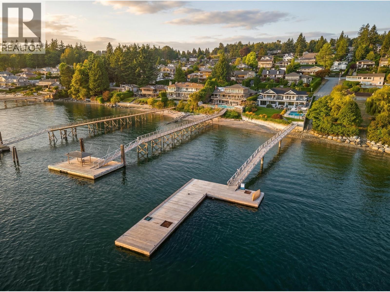 588 Lowry Lane, North Vancouver, British Columbia  V7G 1R3 - Photo 3 - R3114800