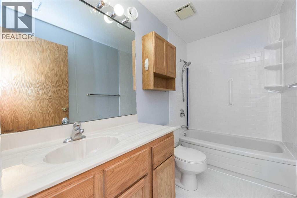 47 Hawkstone Drive Nw, Calgary, Alberta  T3G 2X3 - Photo 47 - A2304142