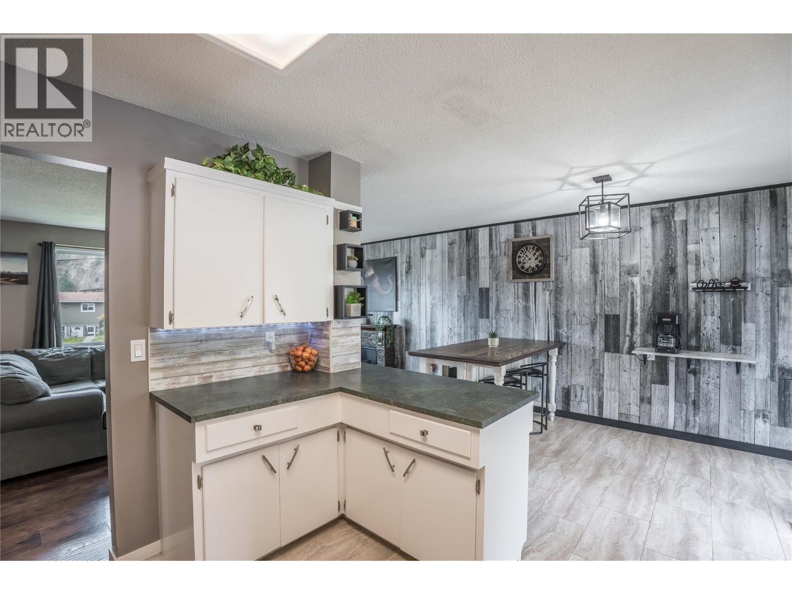 12408 Campbell Crescent, Summerland, British Columbia  V0H 1Z0 - Photo 10 - 10384078