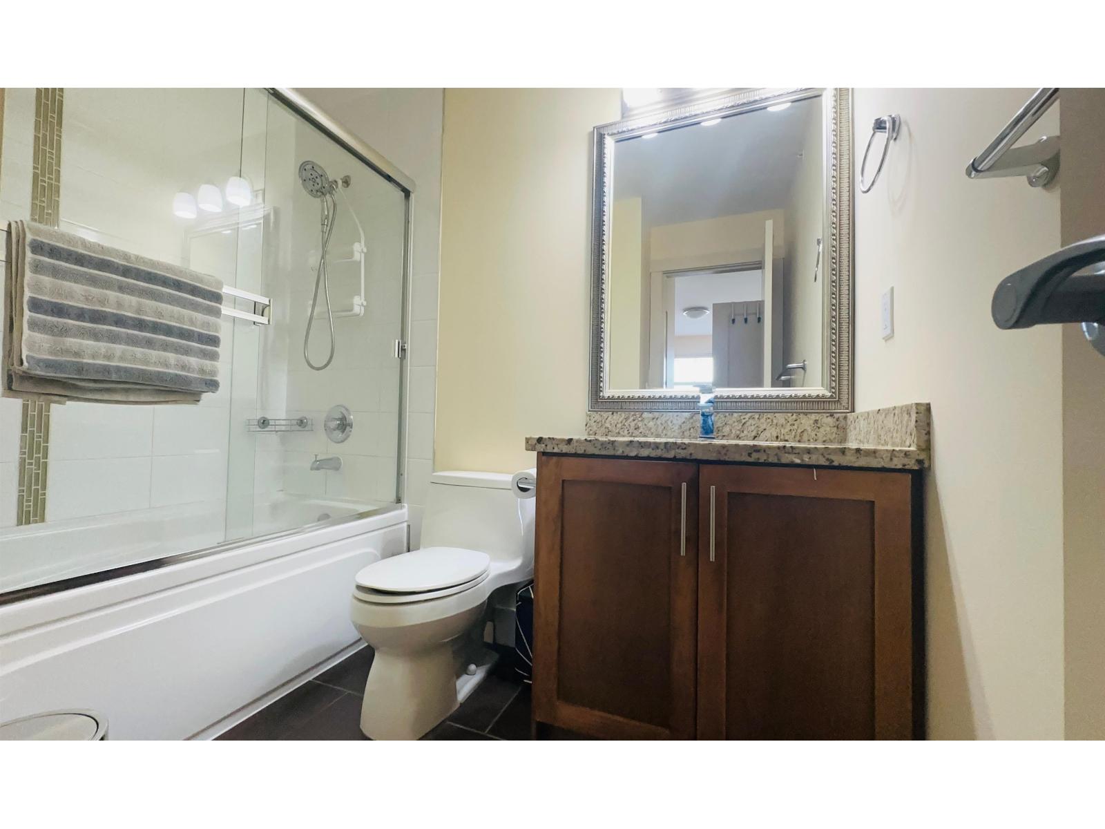 411 8168 120a Street, Surrey, British Columbia  V3W 3P3 - Photo 9 - R3114818