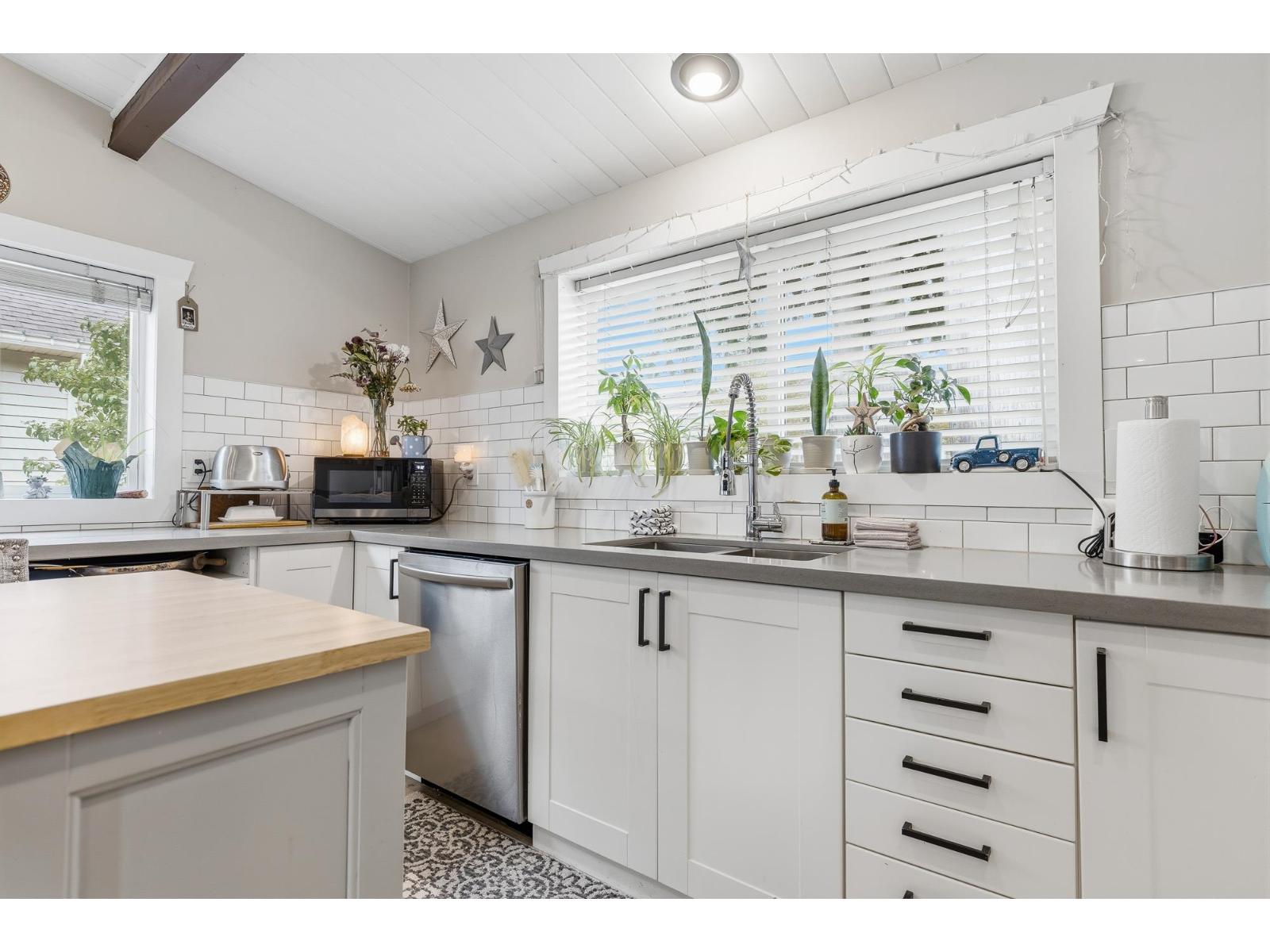 5565 Peach Road, Sardis South, Chilliwack, British Columbia  V2R 5L9 - Photo 11 - R3114086