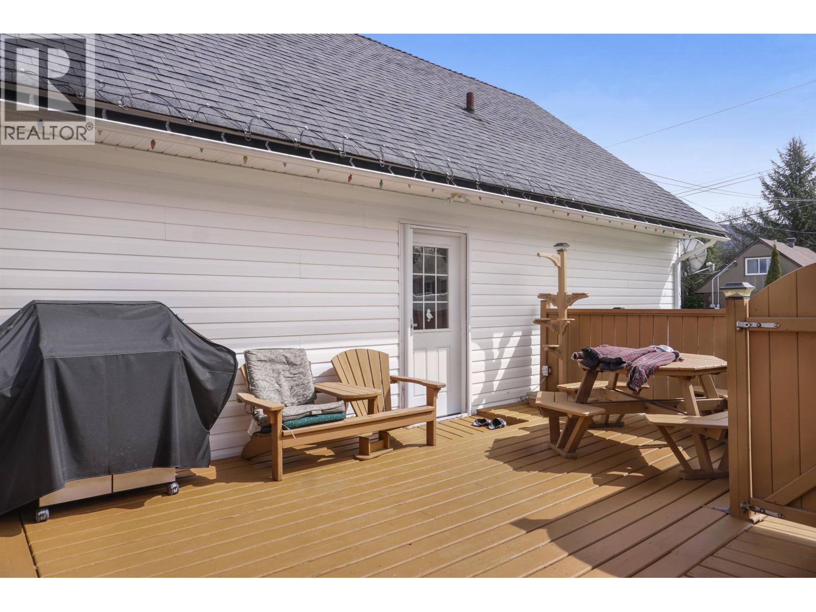 60 Swallow Street, Kitimat, British Columbia  V8C 1K7 - Photo 12 - R3114646