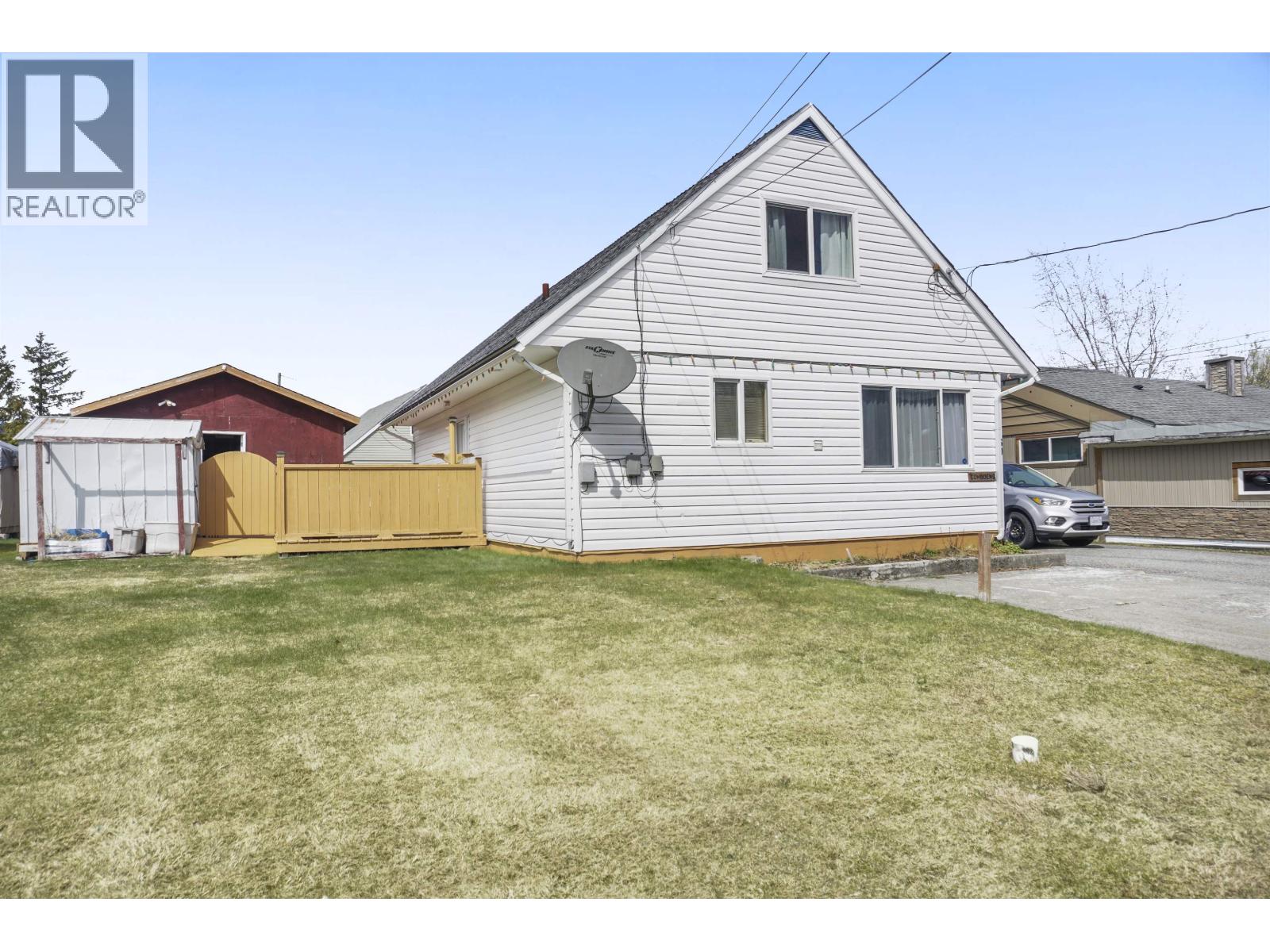 60 Swallow Street, Kitimat, British Columbia  V8C 1K7 - Photo 2 - R3114646