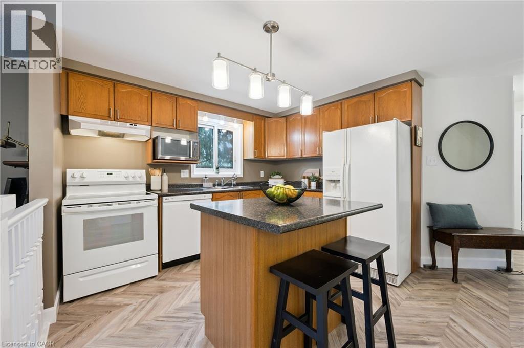 254 Auburn Drive, Waterloo, Ontario  N2K 3Z4 - Photo 3 - 40821758