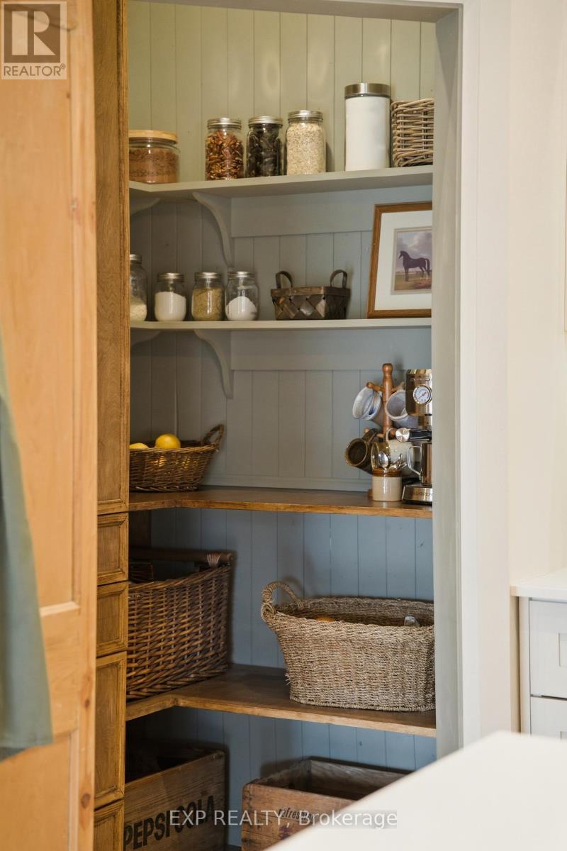 11 Lipson Avenue, Prince Edward County, Ontario  K0K 1T0 - Photo 12 - X13033066