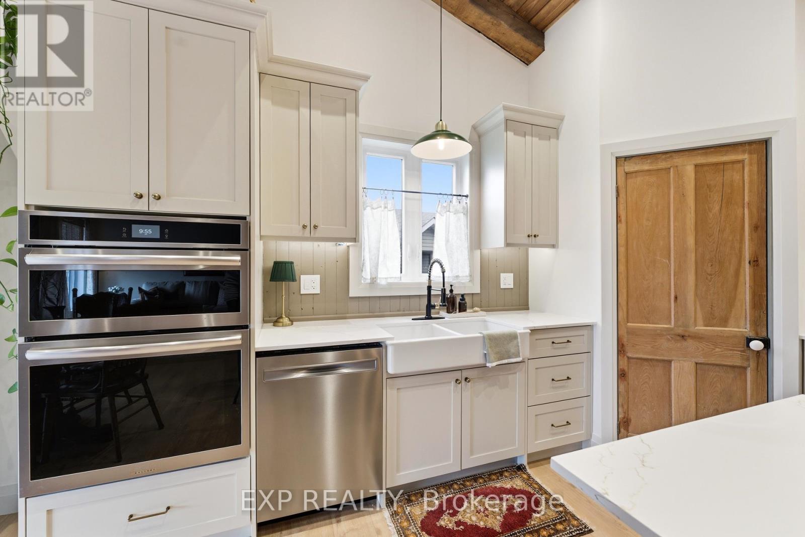 11 Lipson Avenue, Prince Edward County, Ontario  K0K 1T0 - Photo 13 - X13033066