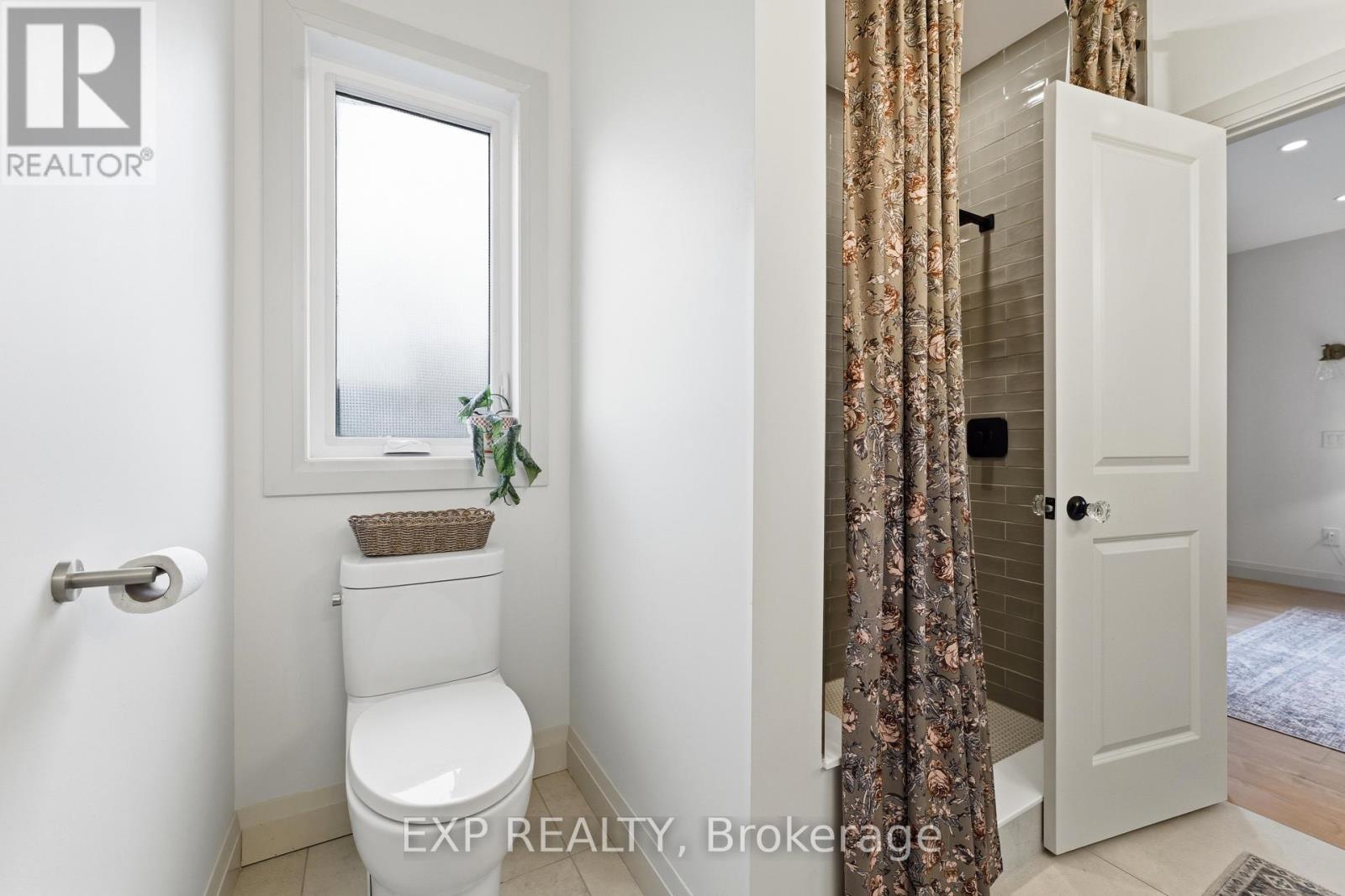 11 Lipson Avenue, Prince Edward County, Ontario  K0K 1T0 - Photo 25 - X13033066