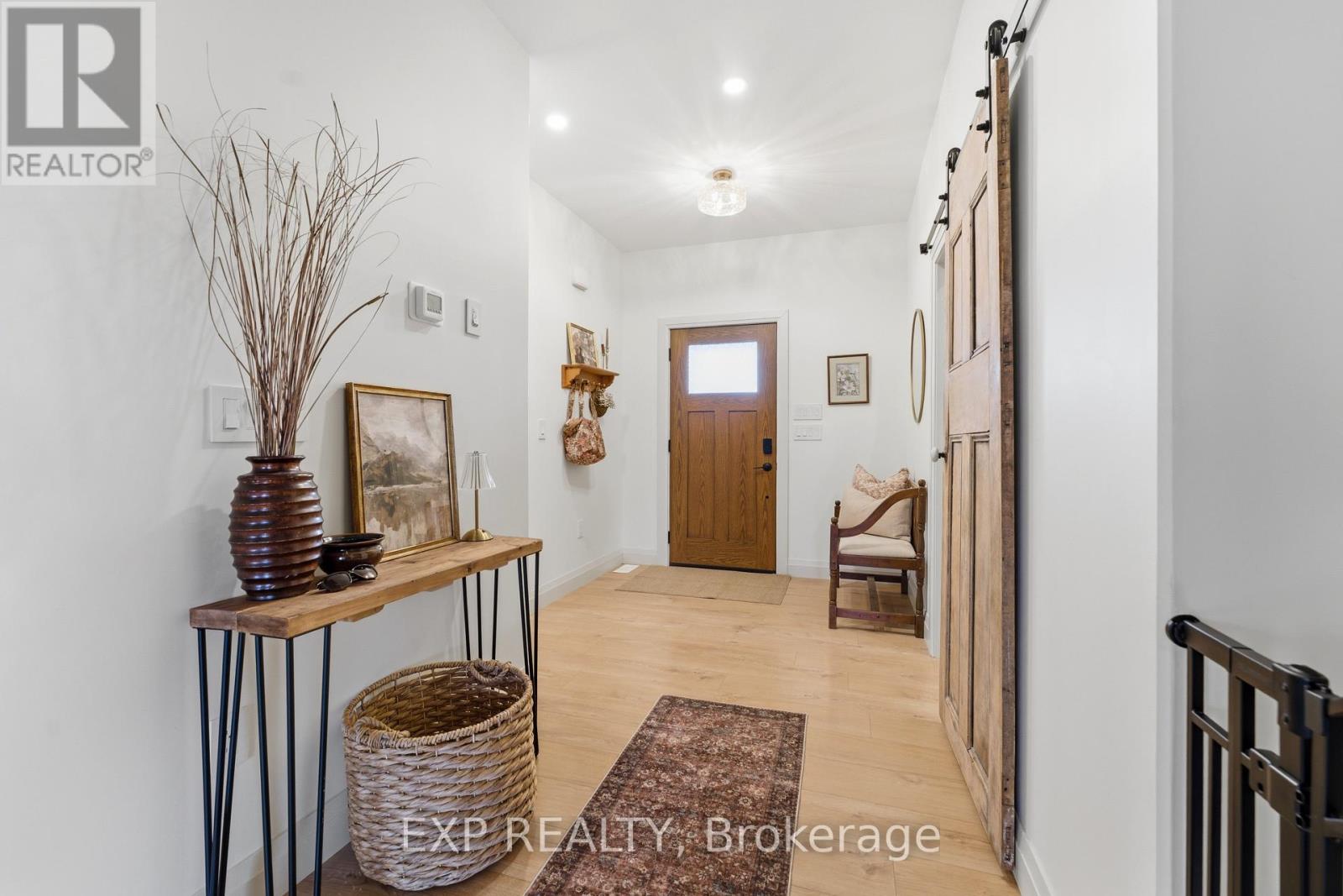 11 Lipson Avenue, Prince Edward County, Ontario  K0K 1T0 - Photo 3 - X13033066