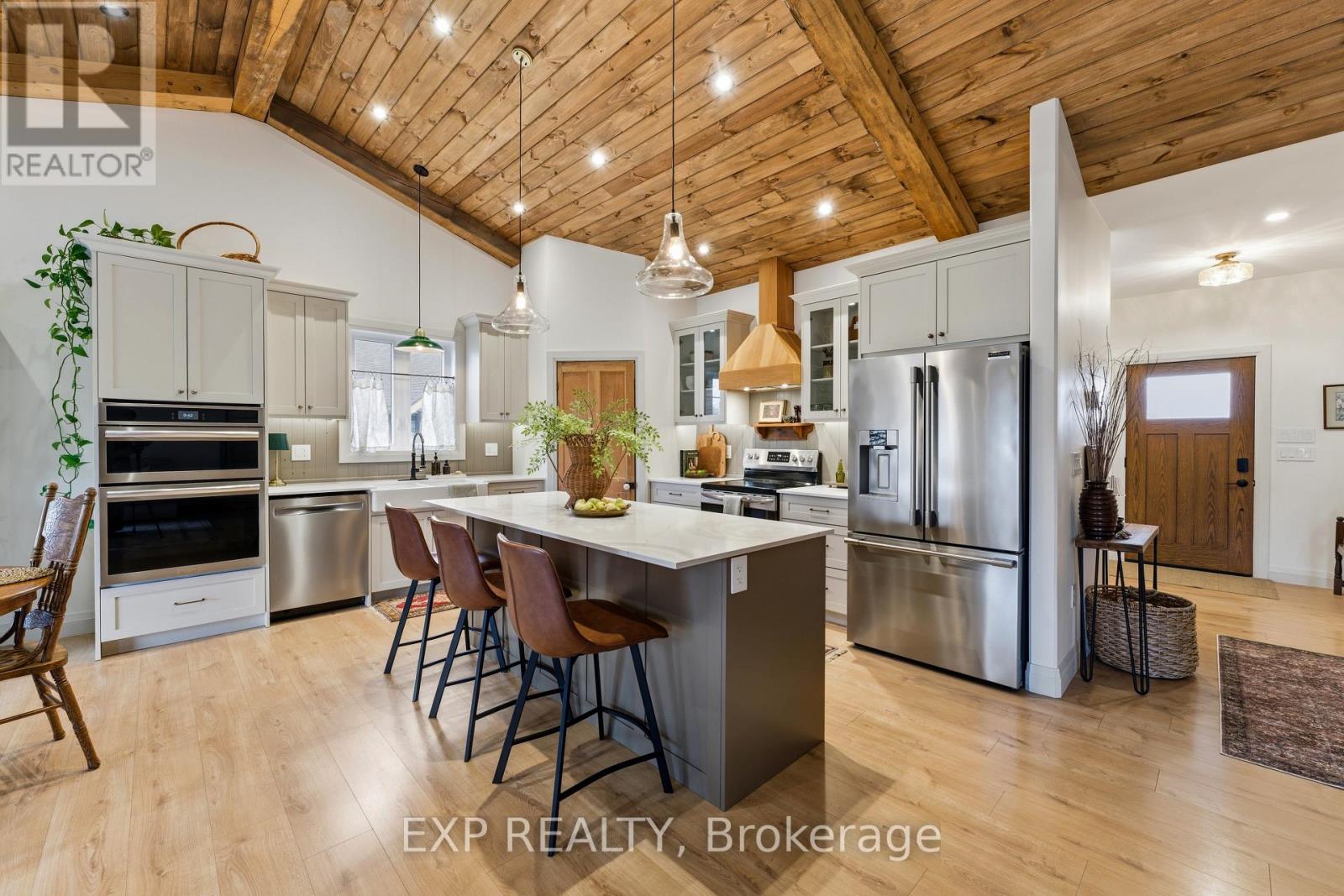 11 Lipson Avenue, Prince Edward County, Ontario  K0K 1T0 - Photo 6 - X13033066