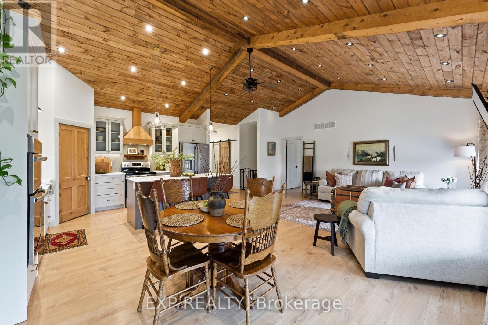 11 Lipson Avenue, Prince Edward County, Ontario  K0K 1T0 - Photo 7 - X13033066