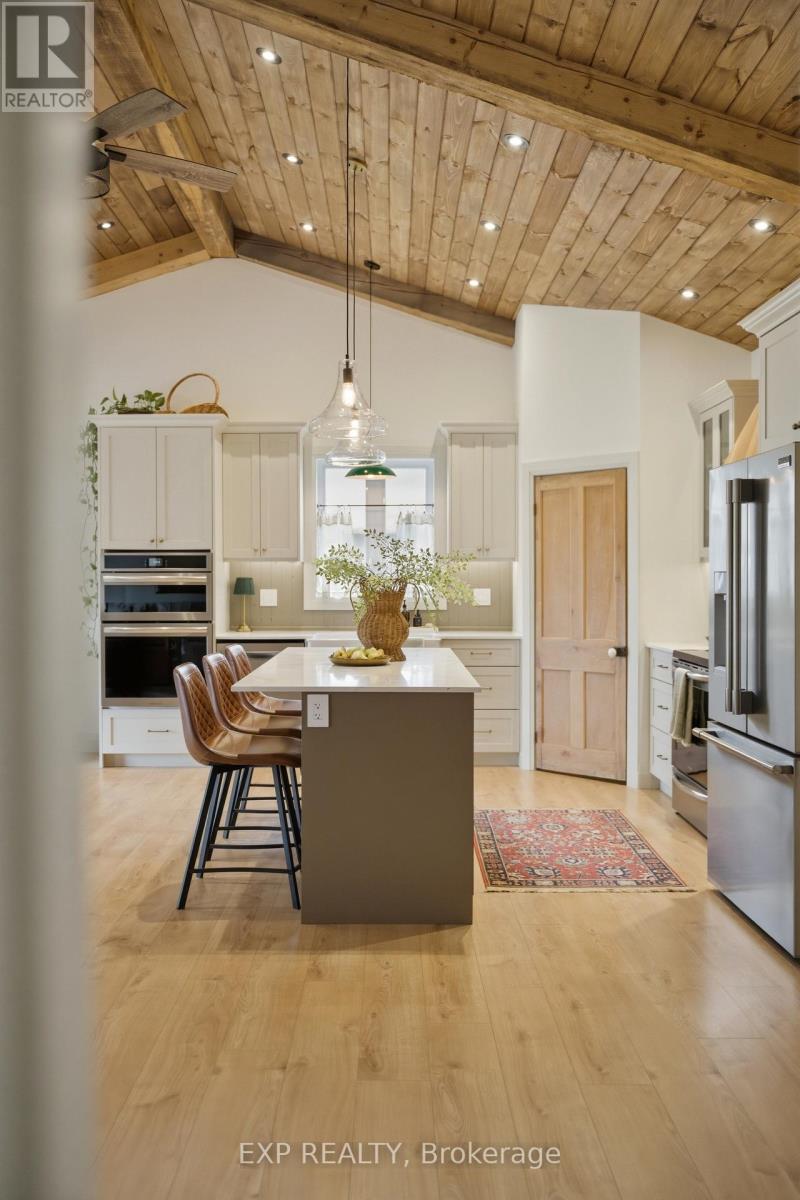 11 Lipson Avenue, Prince Edward County, Ontario  K0K 1T0 - Photo 8 - X13033066