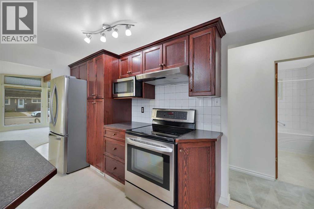 3333 43 Avenue, Red Deer, Alberta  T4N 3B2 - Photo 6 - A2301561