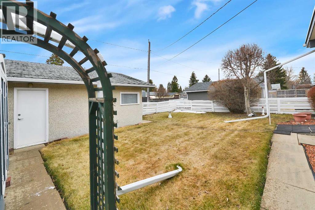 3333 43 Avenue, Red Deer, Alberta  T4N 3B2 - Photo 14 - A2301561