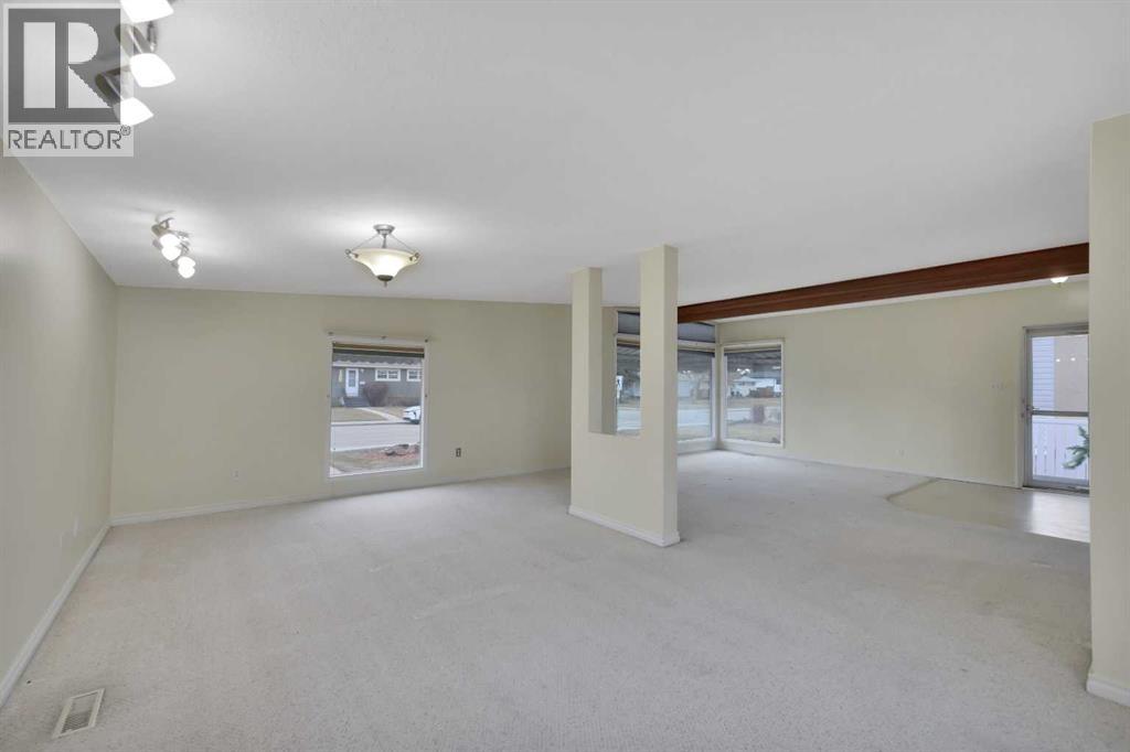 3333 43 Avenue, Red Deer, Alberta  T4N 3B2 - Photo 4 - A2301561