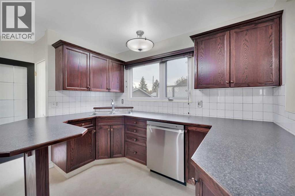 3333 43 Avenue, Red Deer, Alberta  T4N 3B2 - Photo 5 - A2301561